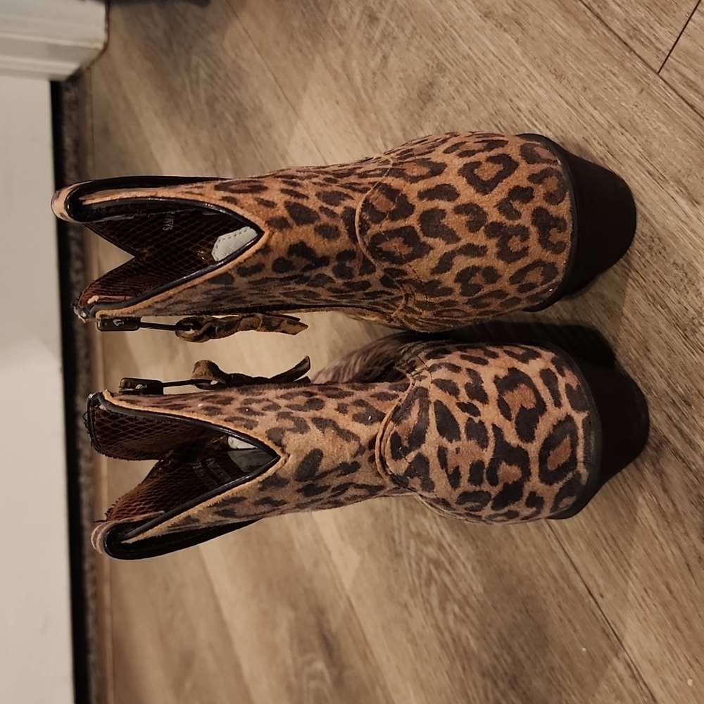 Ariat leapored print darlin booties size 7 - Picture 5 of 12